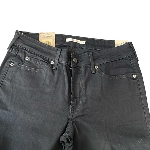 Levi’s - Women’s Mid Rise 711 Skinny Jeans - Picture 4 of 5
